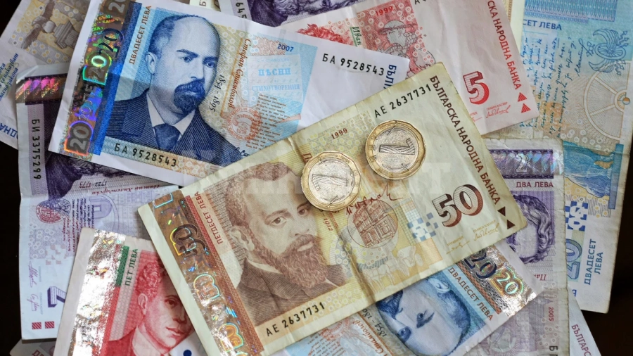 Обявиха колко е средният осигурителен доход през април