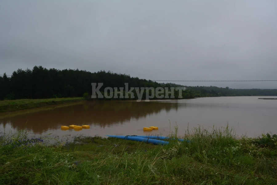 Продължава изпомпването на вода от язовир „Клисурица\