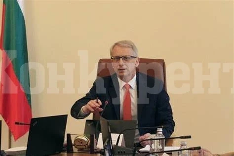 Денков изненада цяла България след безпрецедентното цунами от оставки в МС