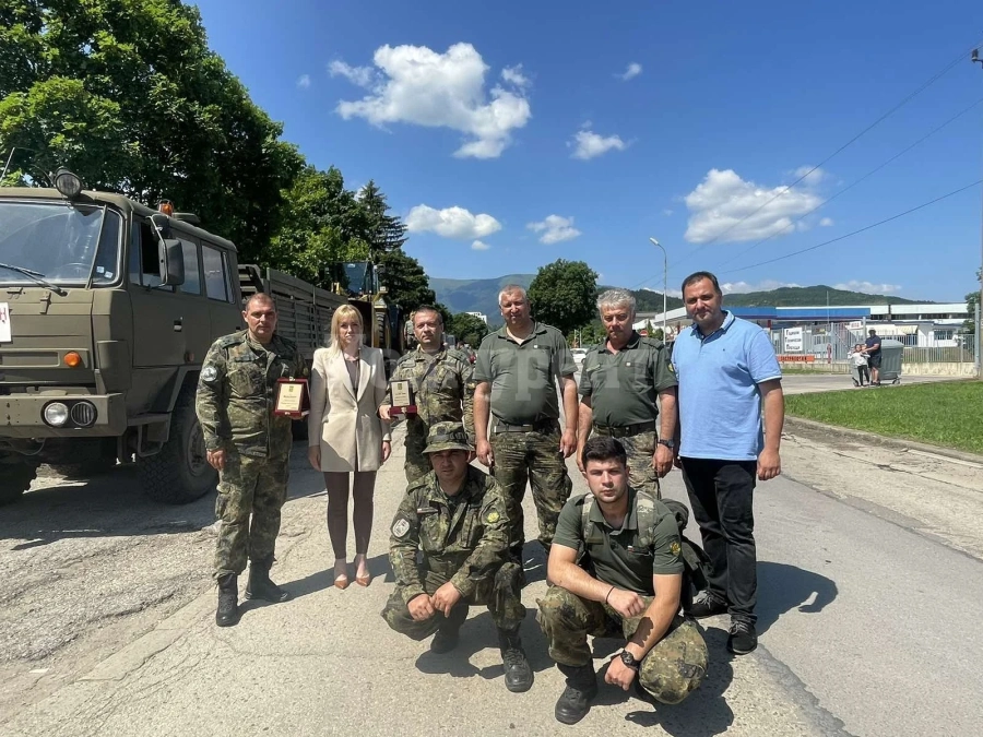 Военнослужещите от Сухопътни войски, с чест и достойнство изпълниха в пълен обем поставените им задачи и се изтеглят от Берковица СНИМКИ