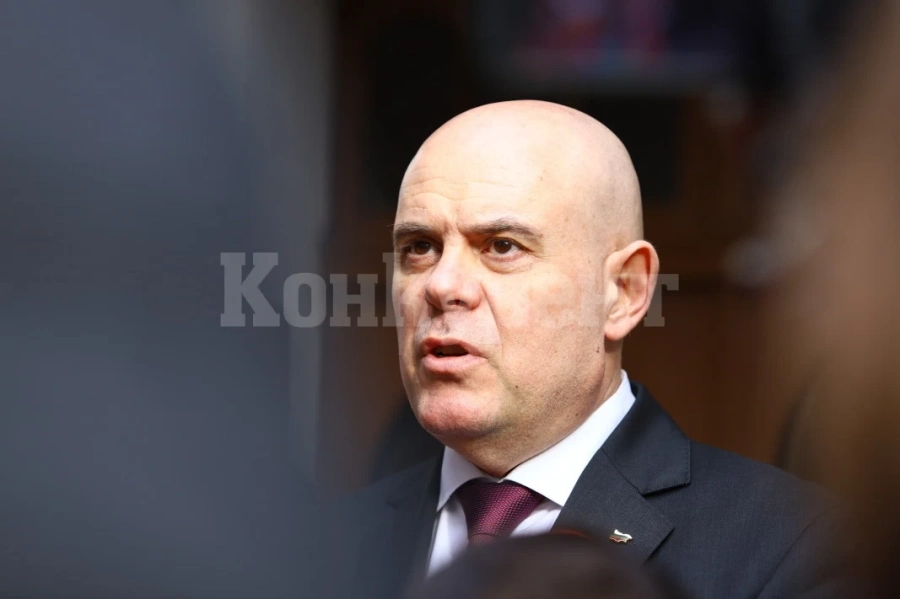 Прокурорската колегия на ВСС освободи заместниците на Гешев
