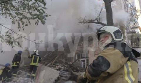 7 ранени при пожар в Киев, причинен от падащи отломки от унищожена руска ракета