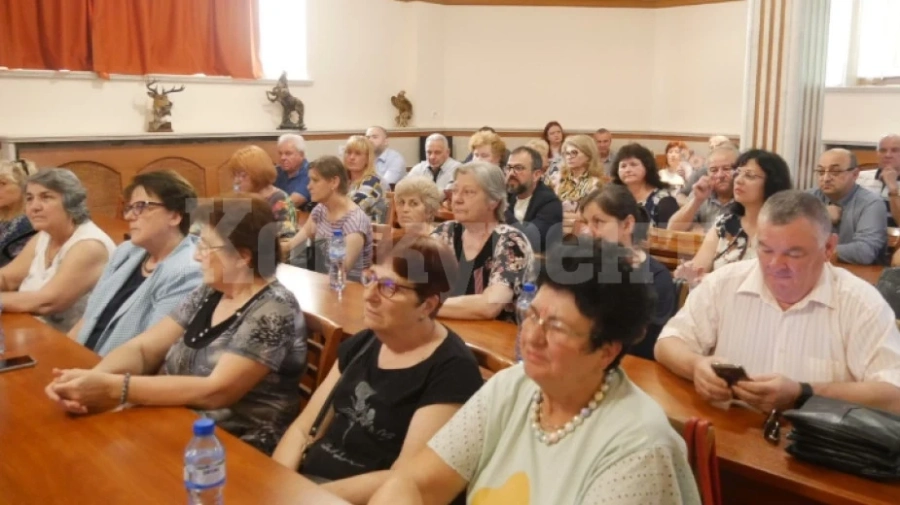 Продажбата на част от Медицинския център обсъдиха във Вършец