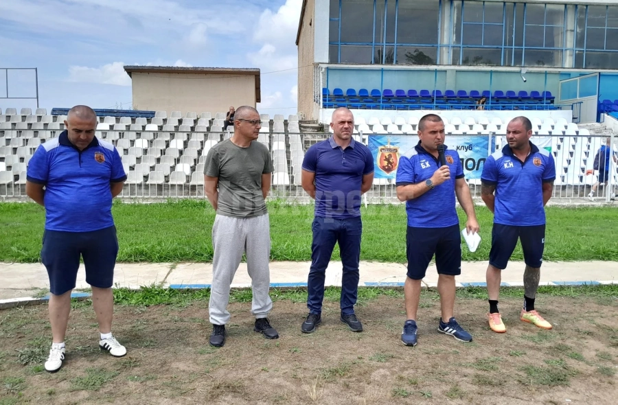 Заместник-кметът на Видин награди част от победителите в благотворителен турнир