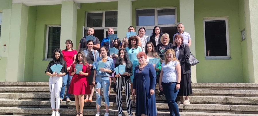 Връчиха дипломите на зрелостници от Борован СНИМКИ