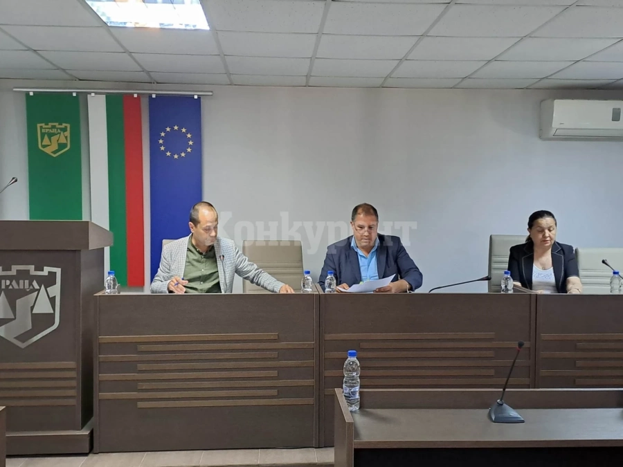 Кметът Каменов влезе в спор с Момчил Младенов