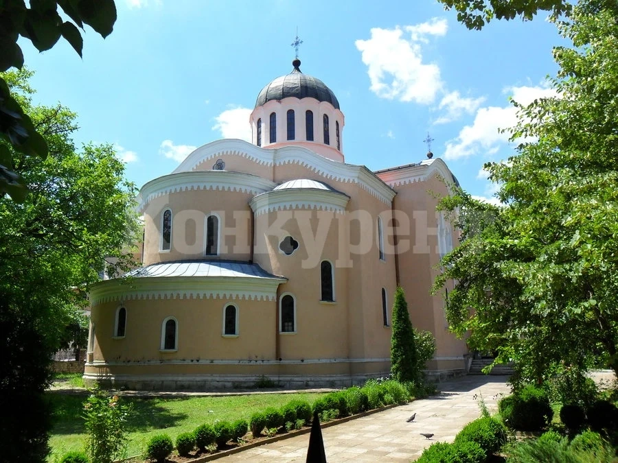 Във Враца посрещат иконата на Света Богородица „Всецарица“