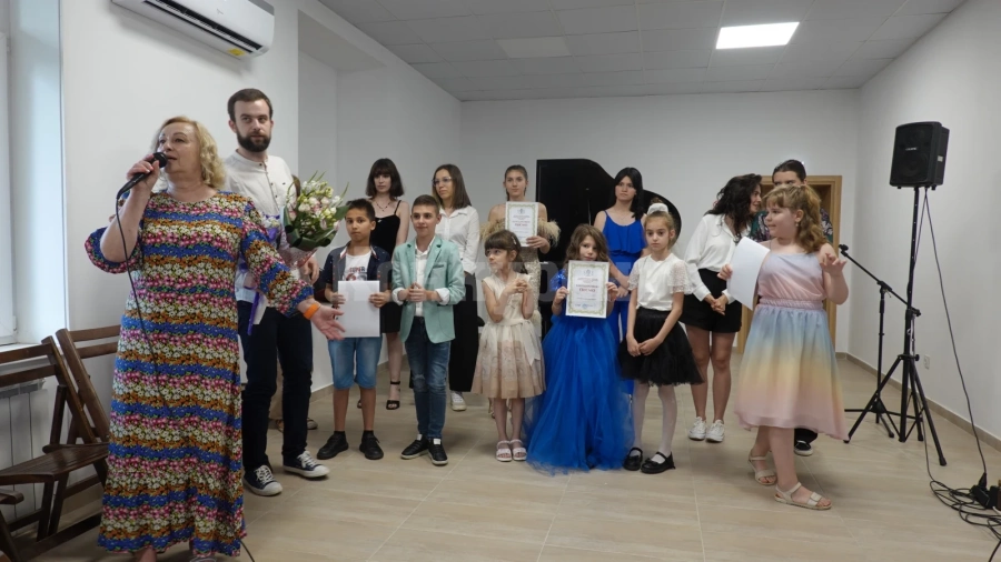 Класовете на Марианна Цолова завладяха с концерт без сценарий