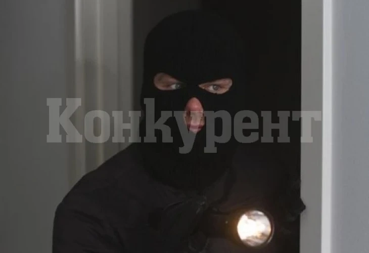 От МВР-Монтана излязоха с подробности за екшъна в пиано бара в града