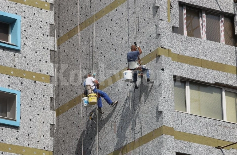 Пак стартира програмата за саниране, но сега хората плащат 20 на сто от сумата