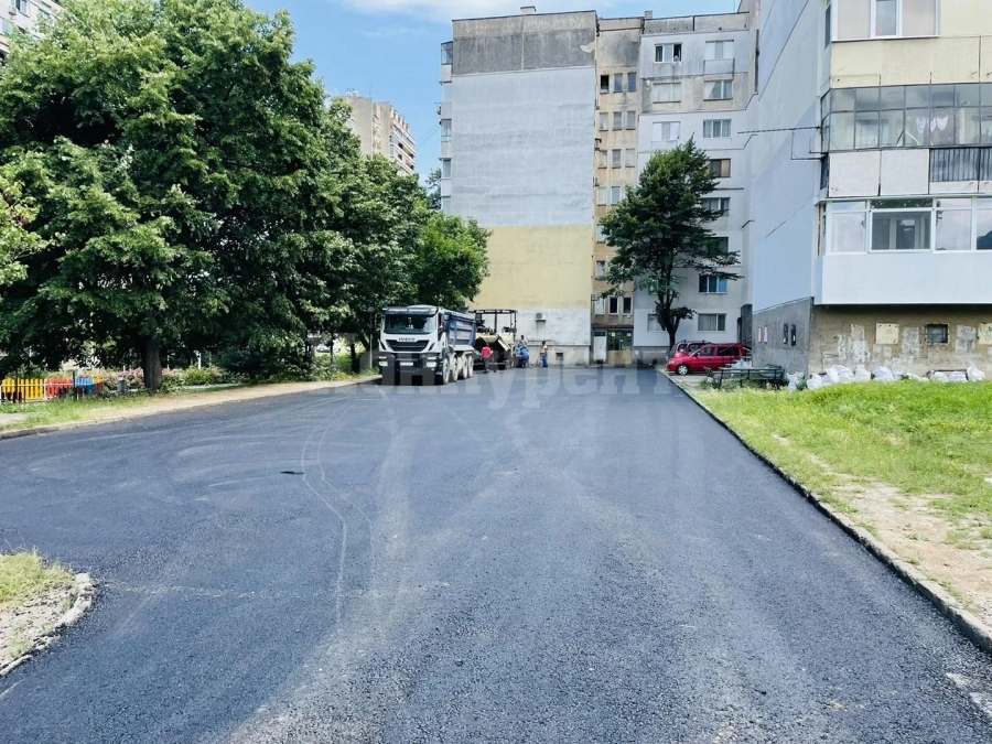 Замириса на асфалт и над Медковец СНИМКИ