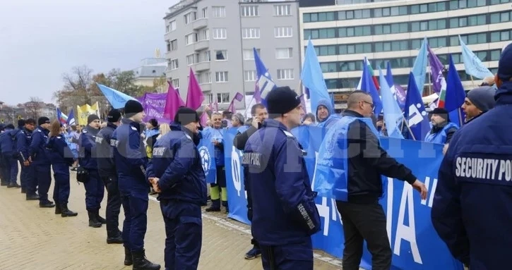 Подготвят се мощни протести, цялата държава ще се тресе от стачки
