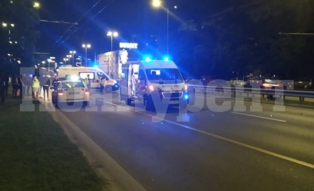 Млад моторист загина при катастрофа, спътникът му се бори за живота си