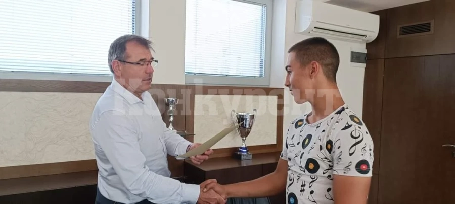 В Чех Пласт проведоха проектантска програма за ученици СНИМКИ