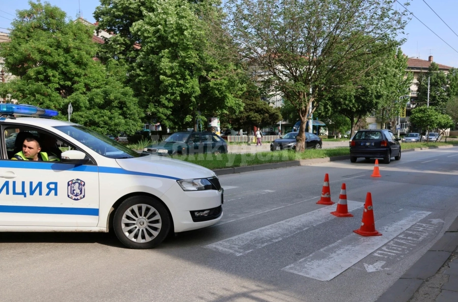 Кола удари жена на пешеходна пътека в Берковица