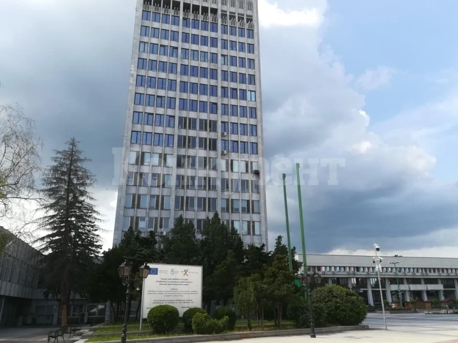 Заради жегите! Промениха работното време на общинската администрация във Видин
