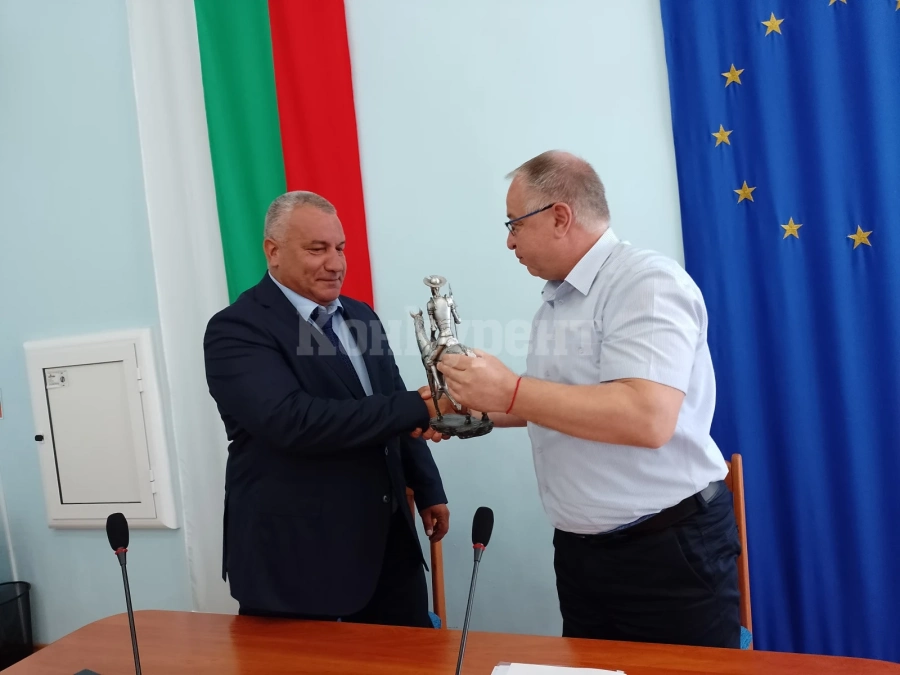 Ивайло Антонов официално пое управлението на областната управа в Монтана