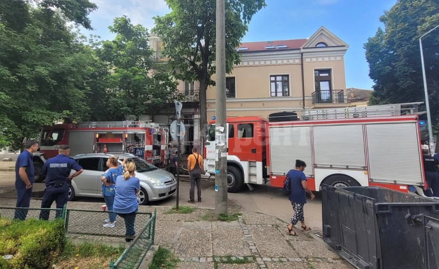 Пожар избухна в сграда в центъра на Видин