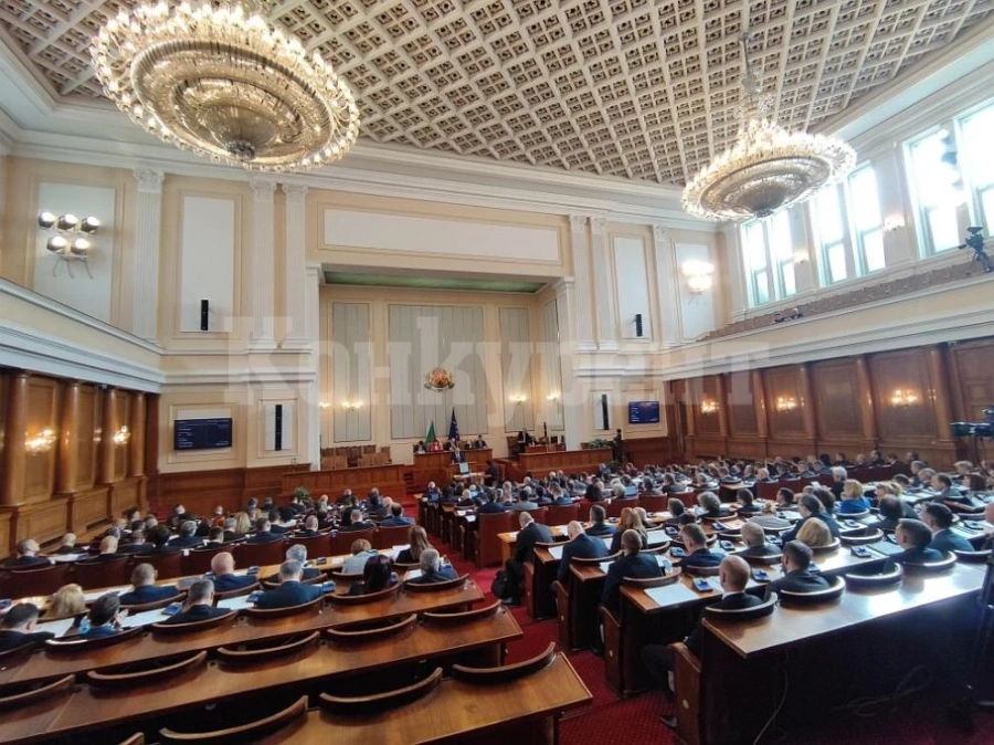 Депутатите приеха акцизната ставка за течност за електронна цигара