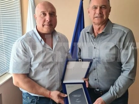 Наградиха кмета на Вършец преди старта от RUN BULGARIA