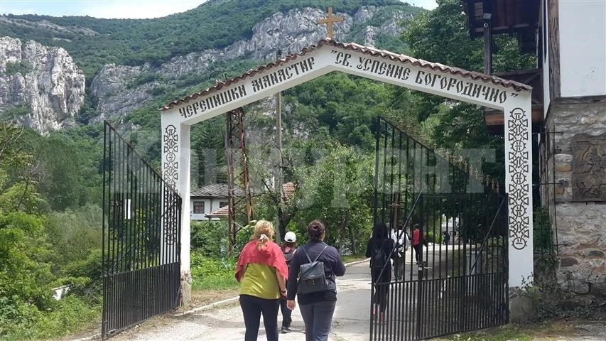 Канят на празник в Черепишкия манастир
