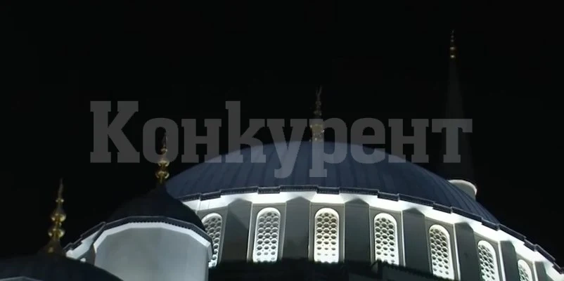В Турция разследват модна фотосесия в джамия в Анкара