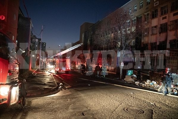 47 тела са открити след голям пожар в южноафриканския град Йоханесбург