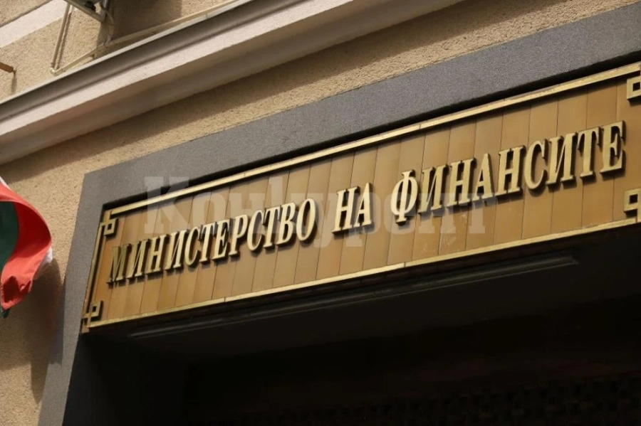 Финансовото министерство готви данъчни промени и връща 20% ДДС за ресторантите