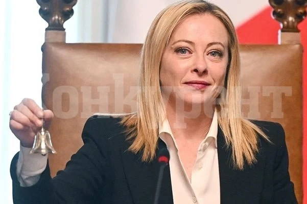 Италия разпродава акции в компании, за да покрие дълга си