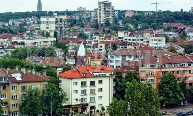 Икономист бие тревога: Не купувайте имоти, до 20 години в България ще е страшно