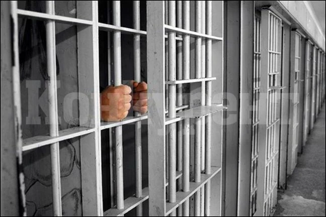 Рецидивист, обрал 4 кафе машини за 100 минути, влиза в затвора