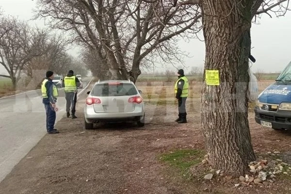 Полиция и жандармерия завардиха пътищата във Врачанско, проверят наред за...