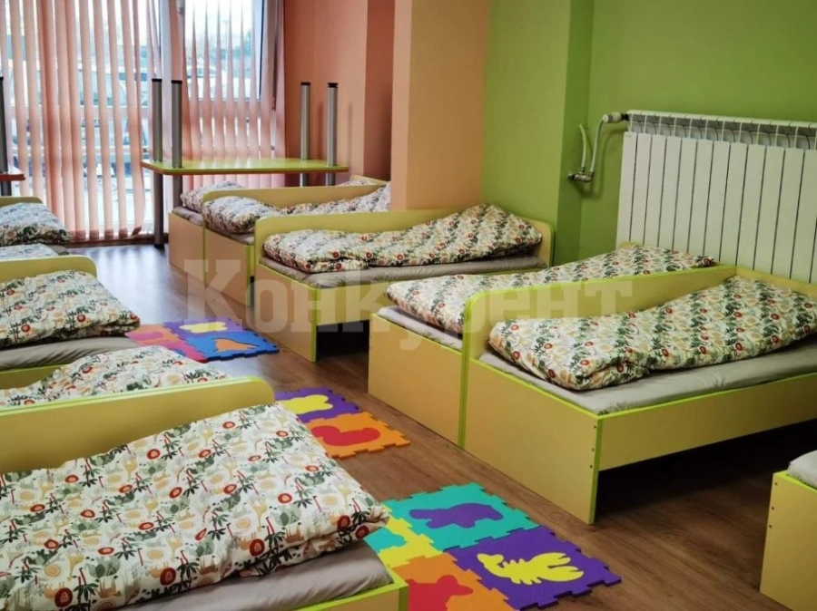 Заради липса на места: Ще компенсират семейства, чиито деца не са приети в ясли и детски градини