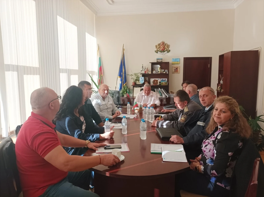 Спират ТИР-овете през Петрохан с нови 14 поста за контрол