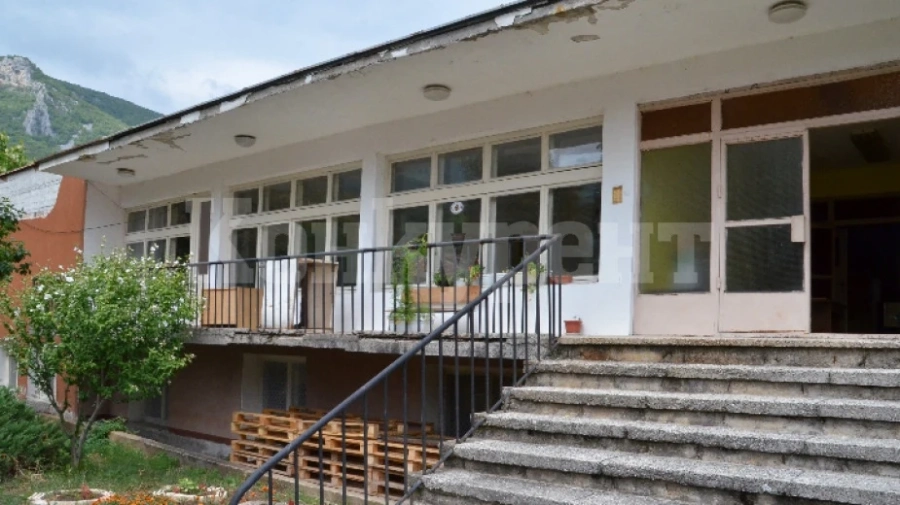 Читалището в Паволче търси средства за ремонт