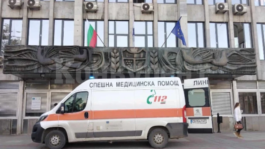 Работник пострада при инцидент в сградата на Община Видин, закараха го в Пирогов