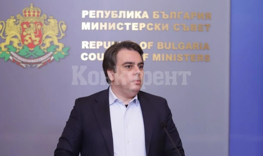 Асен Василев разкри с колко скачат пенсии и заплати през 2024 г.