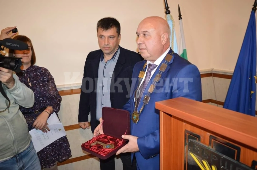 Иван Лазаров се закле и пое 4-ия си мандат във Вършец