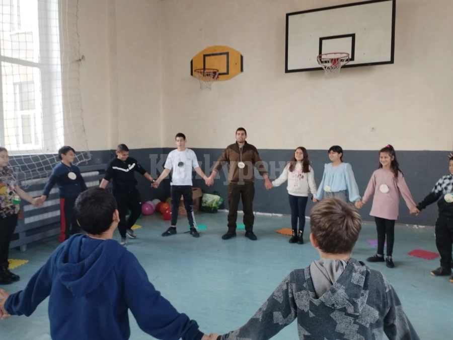 Гората, дивите животни и грижата за тях бяха теми на уроци, проведени от горски служители в Оряхово и Монтана