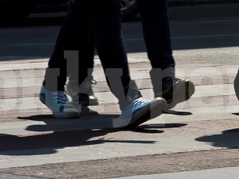 Дрогиран шофьор помете двама на пешеходна пътека във Враца