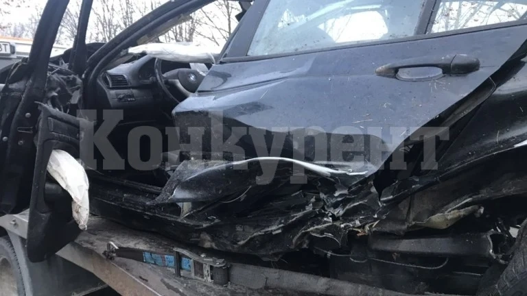 18-годишен се заби с „Пежо“ в ограда на къща във Видинско, бил надрусан и почерпен
