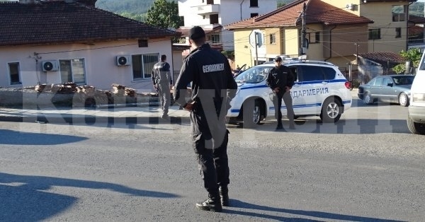Жандармерия и полиция блокираха Белослатинско и...