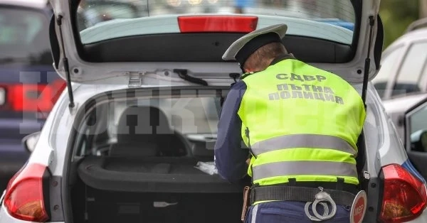 Спипаха мъж, превозвал пълнители за електронни цигари, съдържащи наркотици