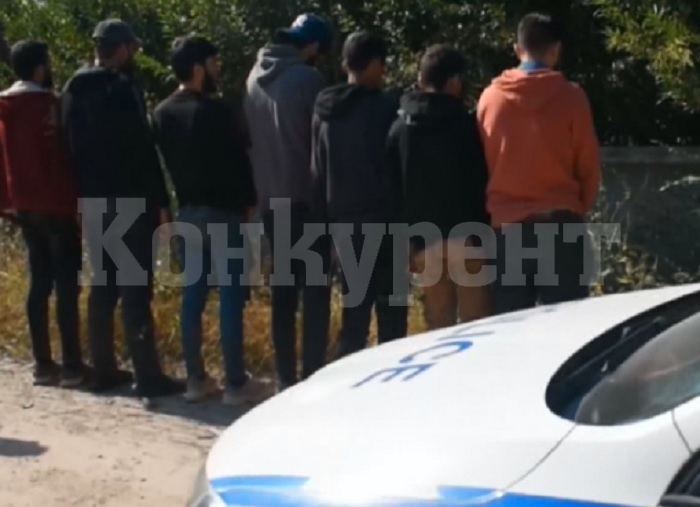 Хванаха два камиона, натъпкани с мигранти във Врачанско : Konkurent.bg