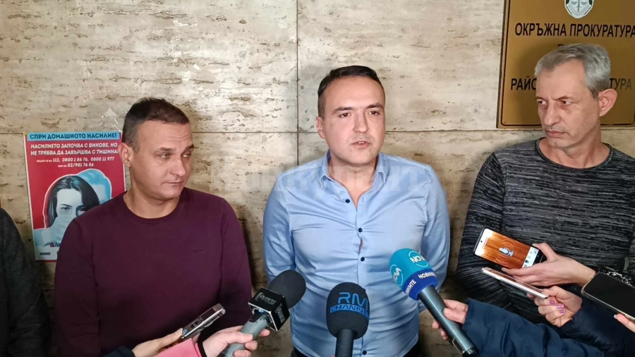 Крадлата, нападнала дядо в дома му го налагала с дървен кол и лопата ВИДЕО