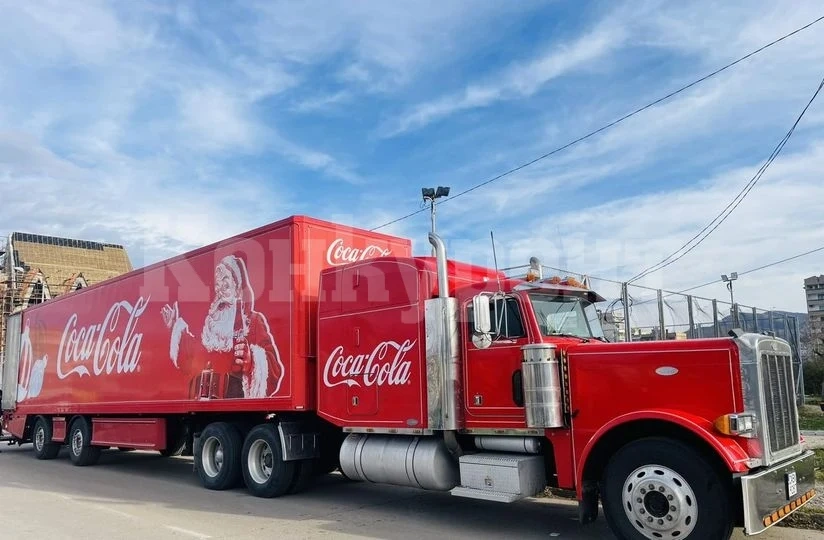 Камионът на Coca-Cola вече е във Враца!