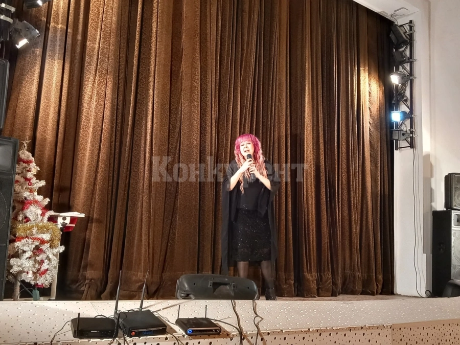 Петя Буюклиева с емоционален концерт в Белоградчик СНИМКИ