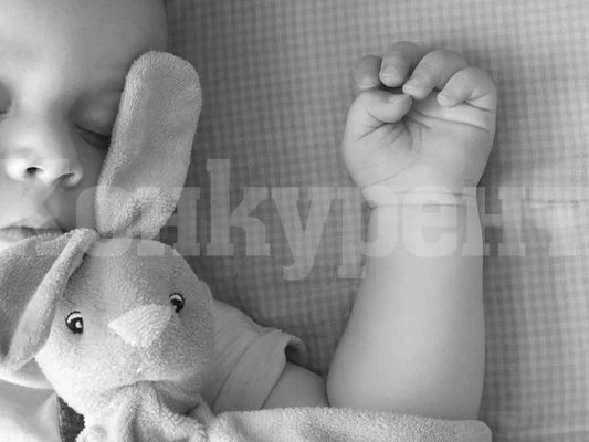 52 години по-късно жена откри осиновената си сестра