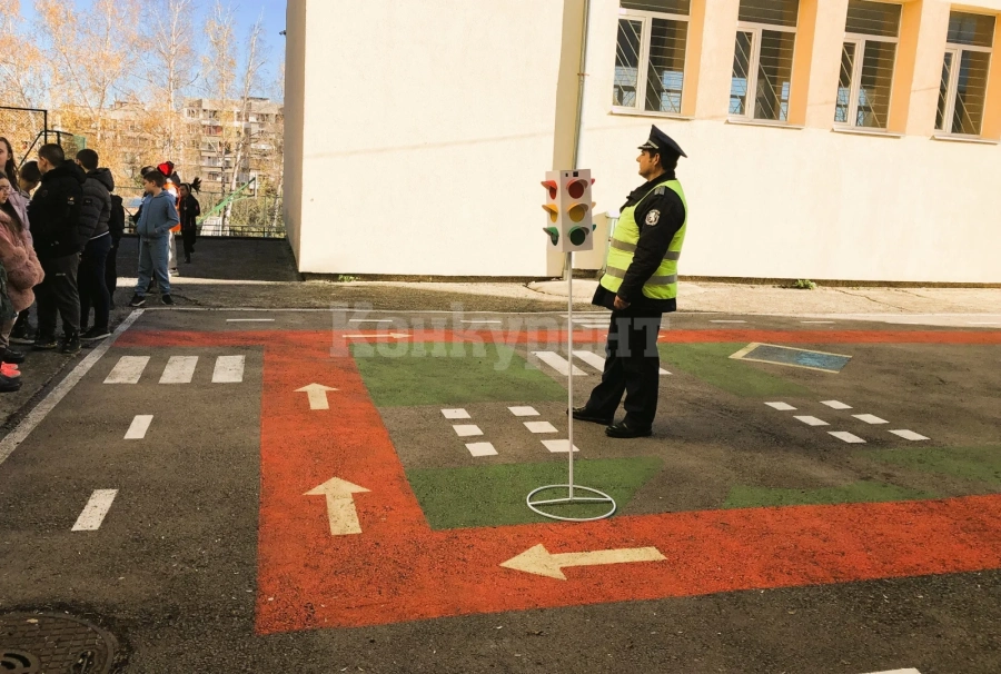 Продължават беседите по пътна безопасност в училищата и детските градини в Монтана