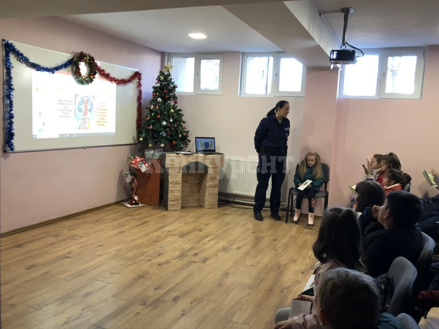 Учиха на безопасно движение по пътищата учениците от началните класове на две училища в Монтана